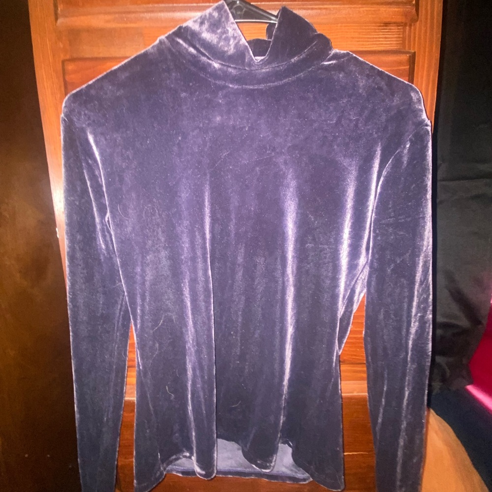Velvet turtle neck